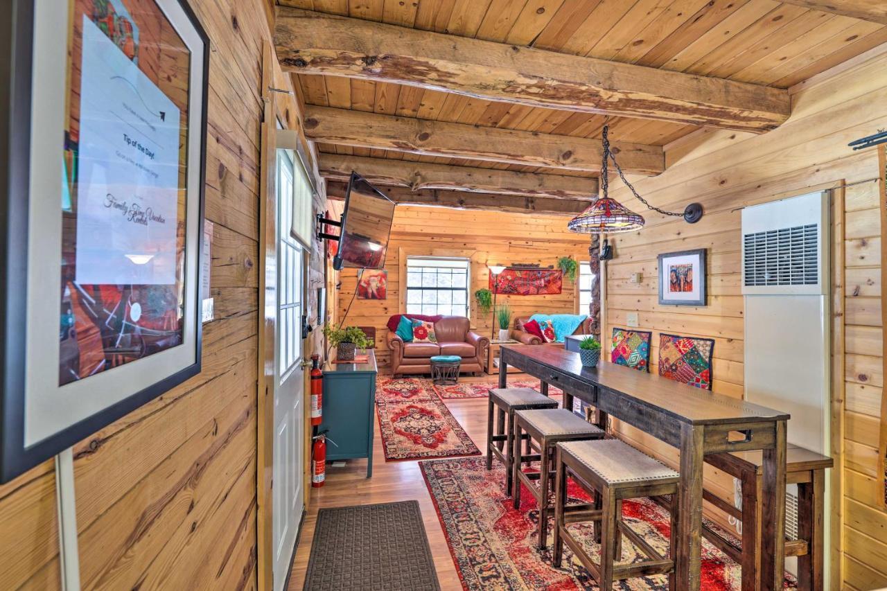 Rustic Duck Creek Village Cabin With Fire Pit! Exterior photo