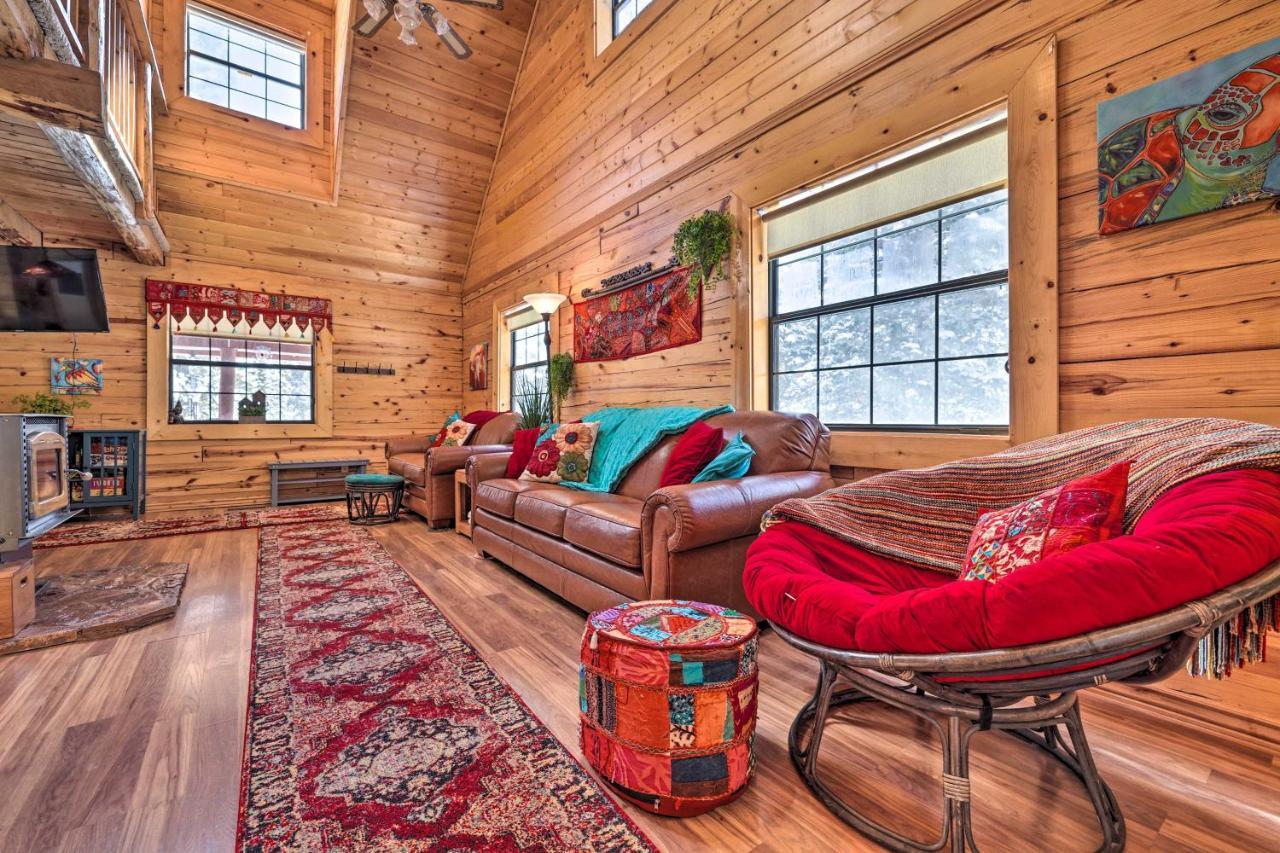 Rustic Duck Creek Village Cabin With Fire Pit! Exterior photo