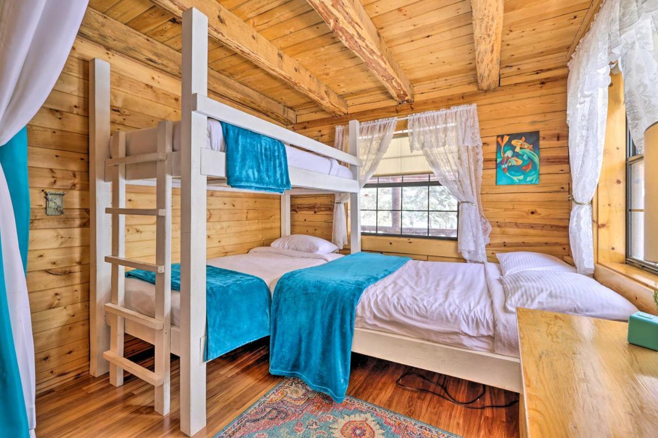 Rustic Duck Creek Village Cabin With Fire Pit! Exterior photo