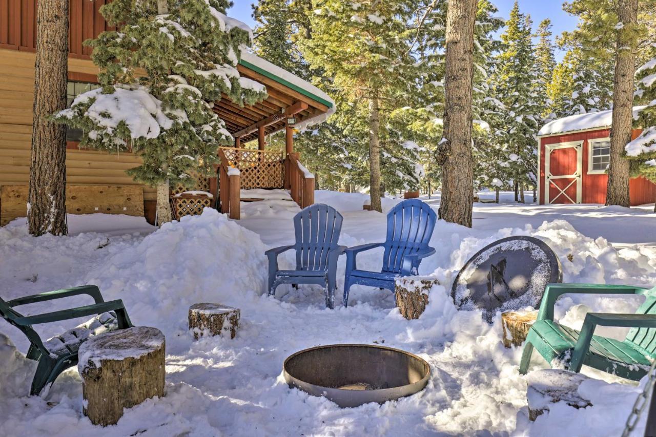 Rustic Duck Creek Village Cabin With Fire Pit! Exterior photo